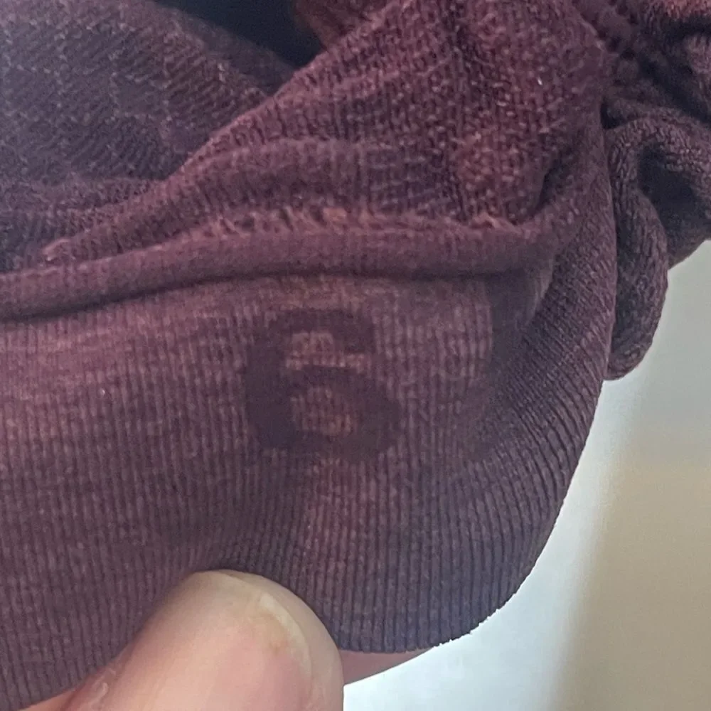 Lululemon In The Flow‎ Crop II Bordeaux burgundy heather leggings knee length, 6